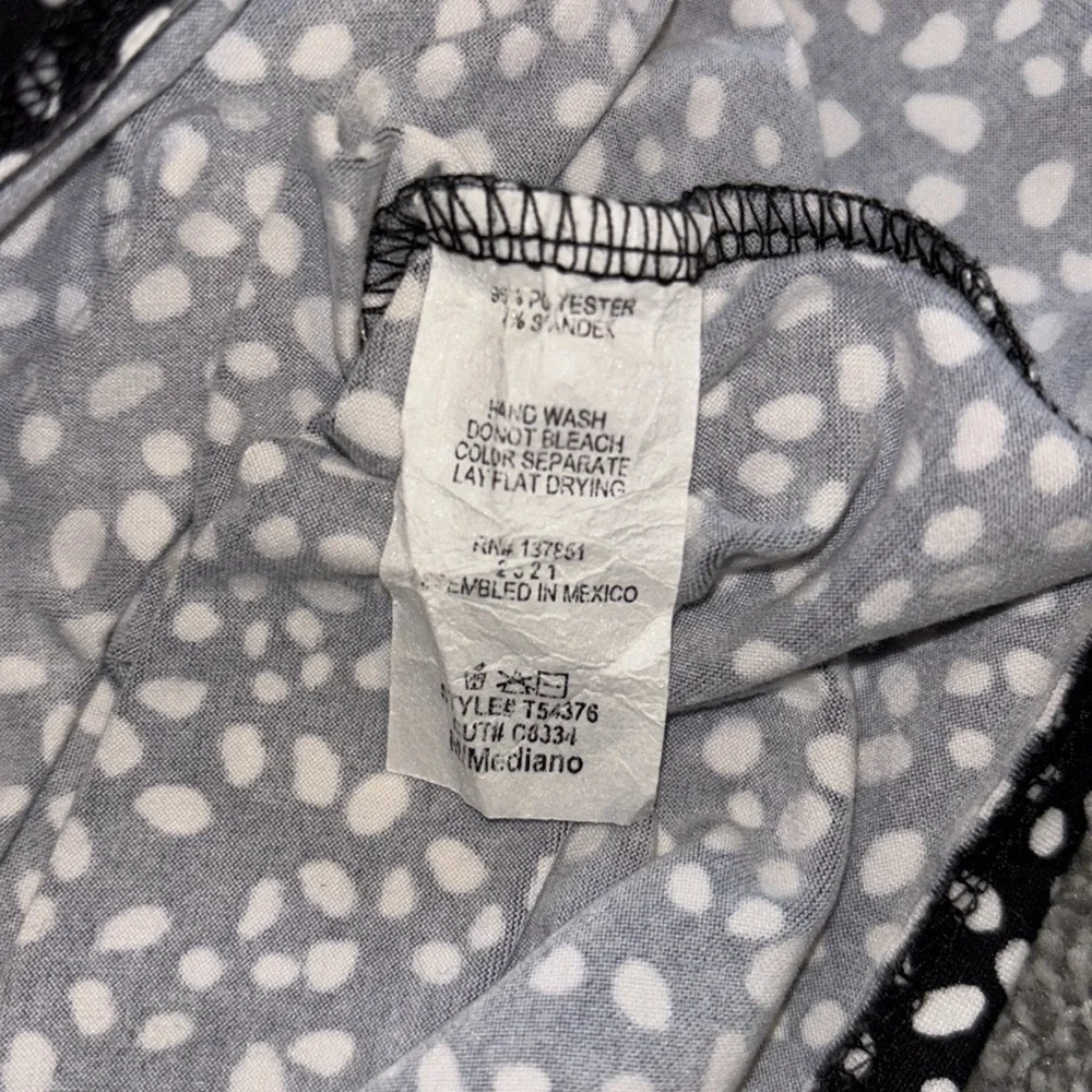 GAZE Black and White polka dots mini turtleneck long sleeve women’s size medium - Picture 7 of 7